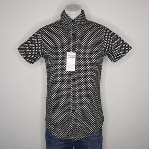 NWT Monument black white Halloween skull short sleeve button up S